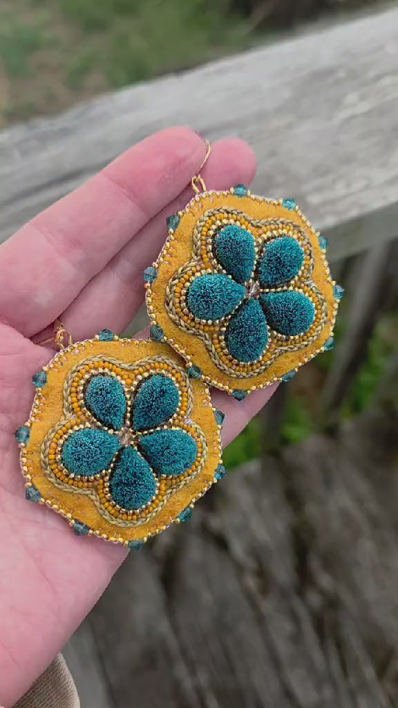 Teal Caribou Tufts