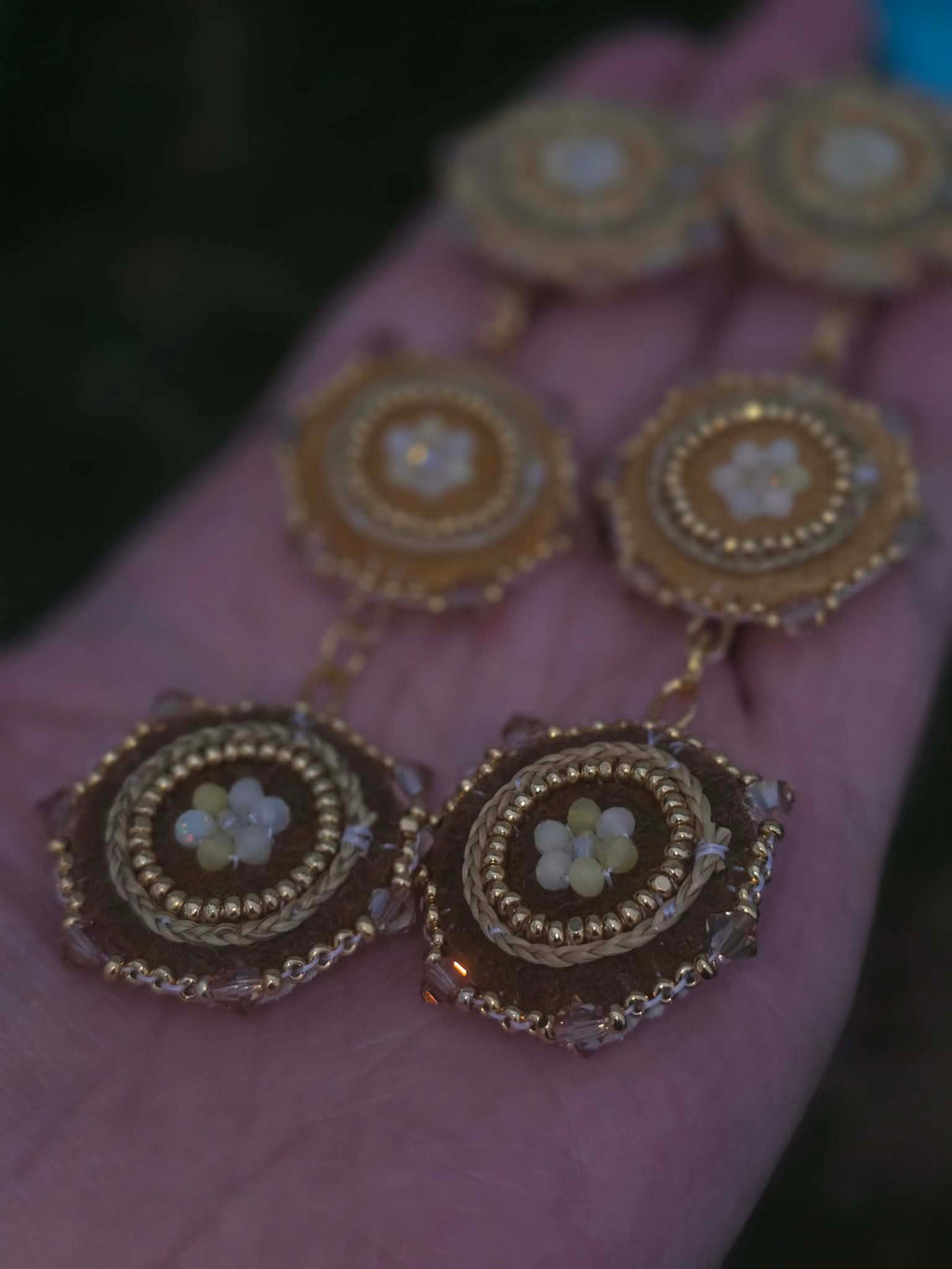 3 Tier Natural Opal Florals