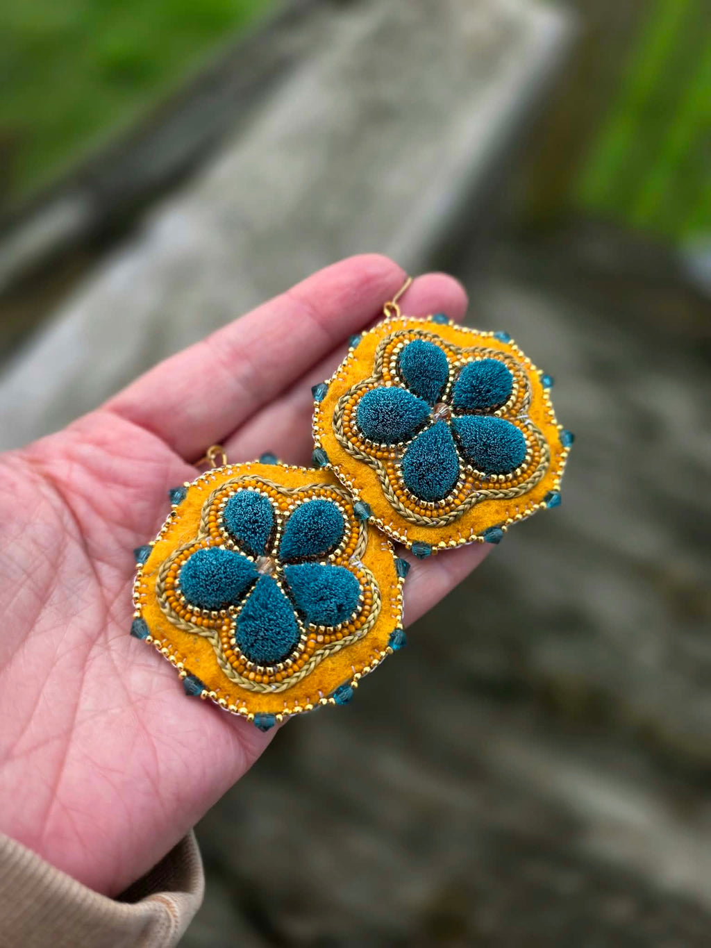 Teal Caribou Tufts